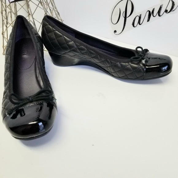 Vaneli Melore Black Quilted Leather Wedge - Picture 7 of 8